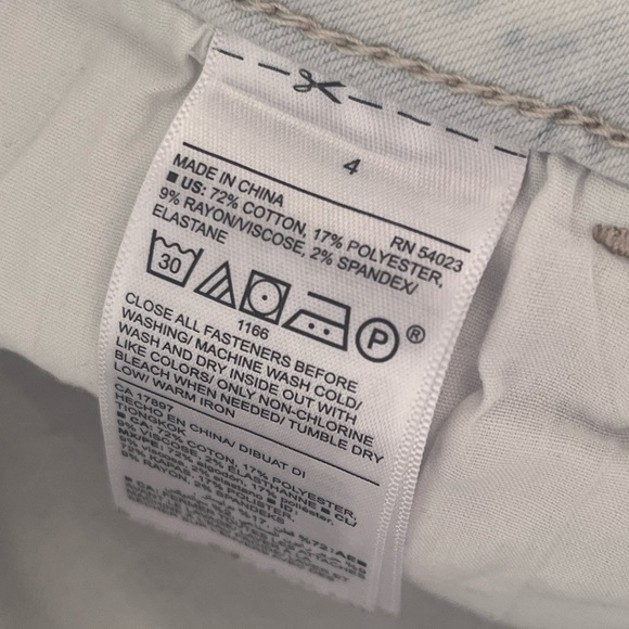 PINK Victoria's Secret Bundle, sweatshirt & 2 pairs of sweats - Picture 13 of 13